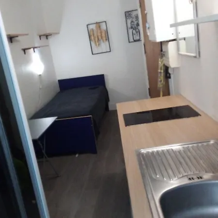 Centre De En Face De La Seine Apartman *